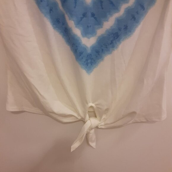 Ruby Rd. (PS) Blue & White Top w/Rhinestones on Scoop Neckline & Caplet Sleeves - Picture 3 of 5